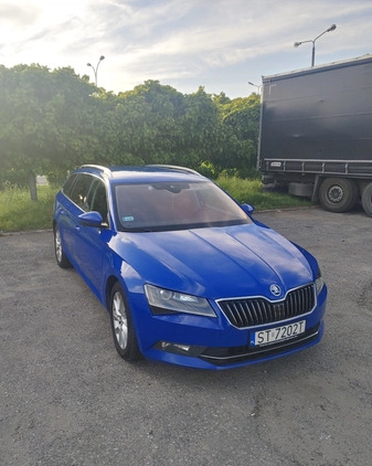 Skoda Superb cena 61500 przebieg: 216000, rok produkcji 2018 z Górzno małe 106